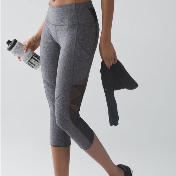 LULULEMON Leggings 19” Workout Pants